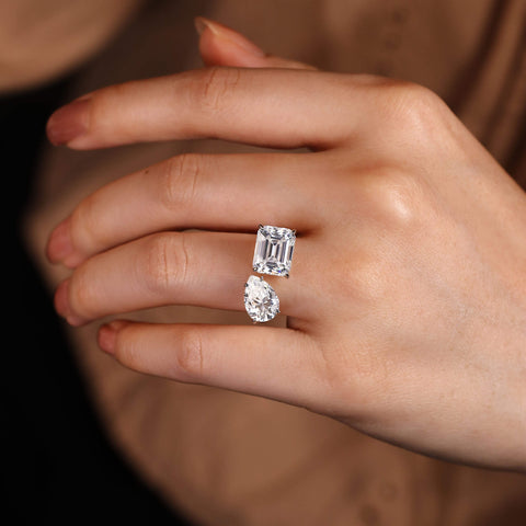 AMARYS Emerald & Pear Cut Moissanite Two Stone Engagement Ring Open Toi et Moi Ring