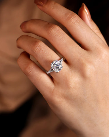 REGINA Double Claws Cushion Cut Moissanite Hiden Halo Engagement Ring