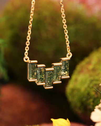 THORNELLE Minimalist Baguette Moss Agate Necklace