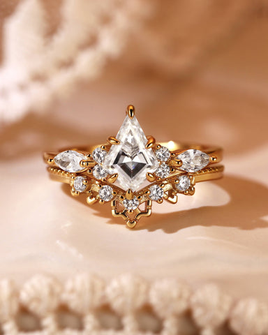 ARALYN Vintage Kite Cut Moissanite Cluster Engagement Ring Set 2pcs