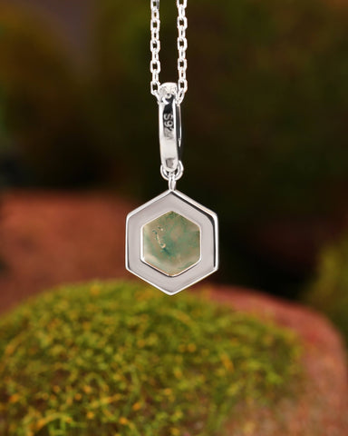 MYSTREENA Natural Inspired Minimalist Hexagon Cut Moss Agate Necklace