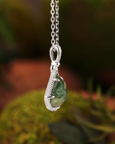 VERDANYA Fan Shaped Moss Agate Forest Necklace