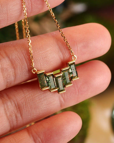 THORNELLE Minimalist Baguette Moss Agate Necklace