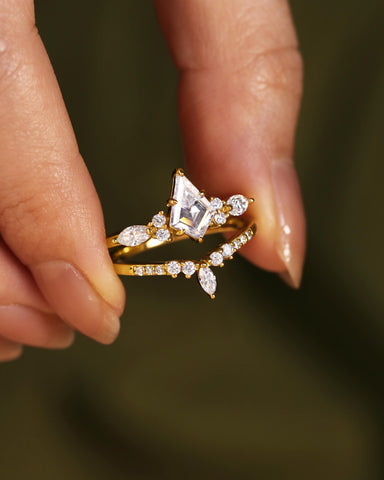CELESTIA Vintage Kite Cut Moissanite Engagement Ring Set