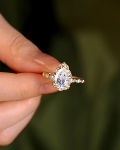 EIRA Vintage Lace Halo Pear Cut Moissanite Engagement Ring