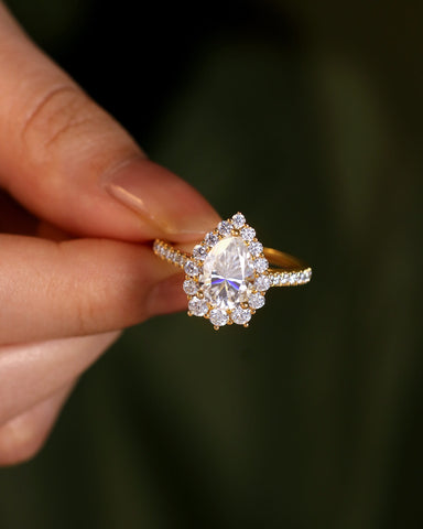 CARYS Pear Shaped Moissanite Engagement Ring Unique Halo Bridal Ring