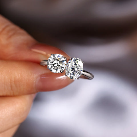 JUNIVE Round & Oval Cut Toi et Moi Unique Engagement Ring